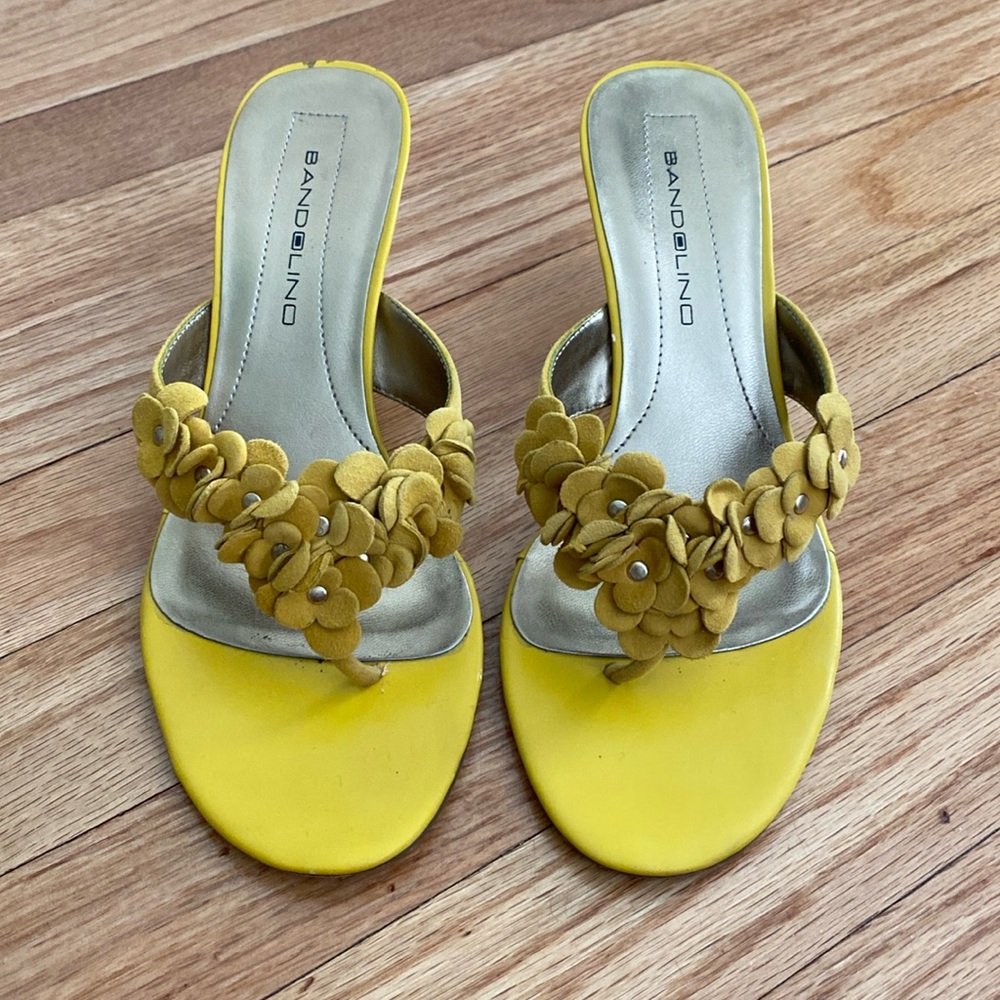 Bandolino kitten heel sandals